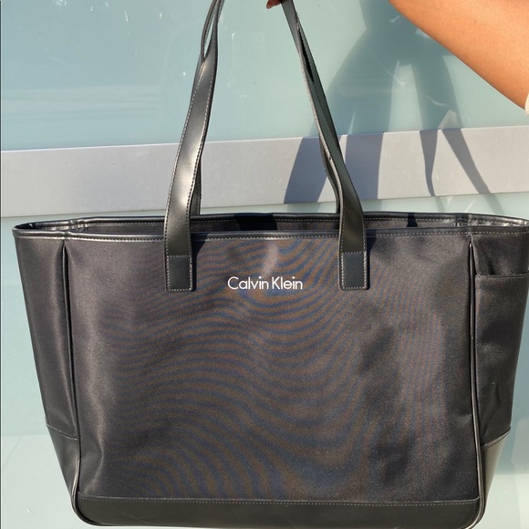 Large black Calvin Klein bag - Picture 1 of 7